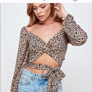 Long sleeve ditsy floral tie crop top M